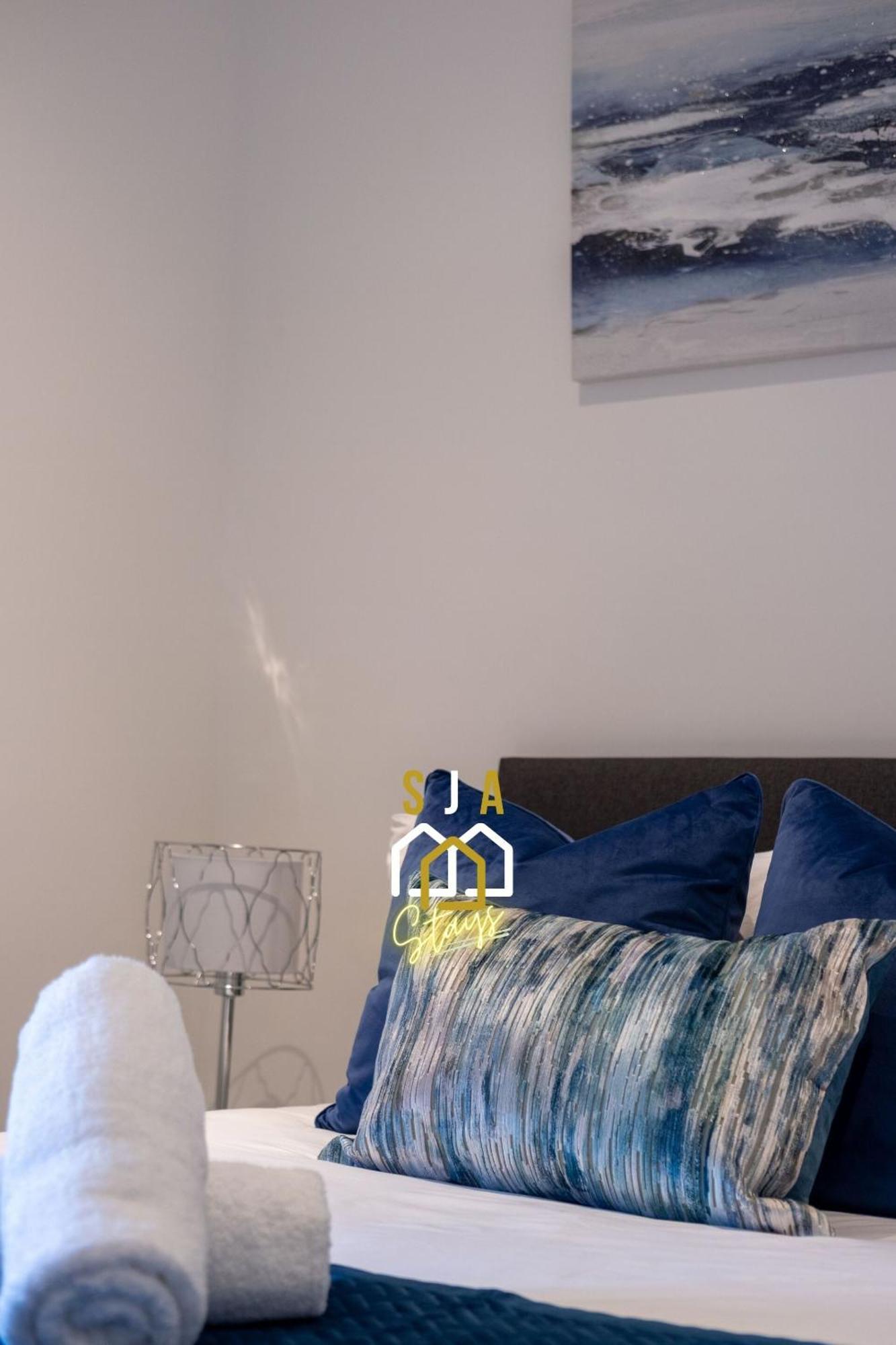 Holburn Hideaway - Sja Stays - Modern 2 Bed Apartment แอเบอร์ดีน ภายนอก รูปภาพ